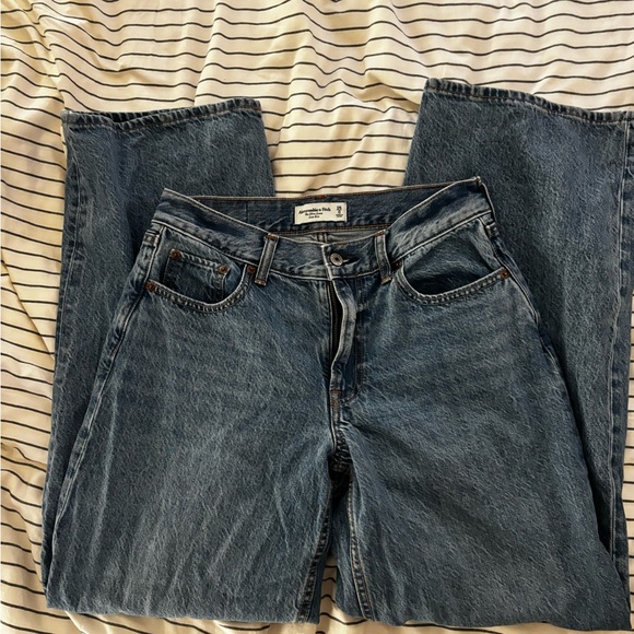 Abercrombie & Fitch low rise Ultra Loose size 25R - Picture 2 of 3
